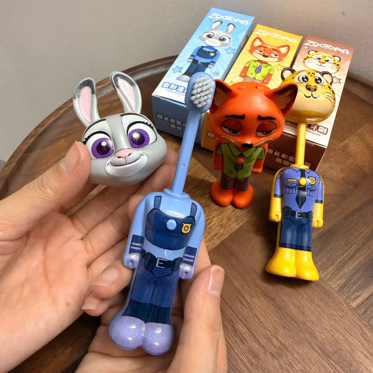 Premium Zootopia Character Toothbrush ( Free Shipping )